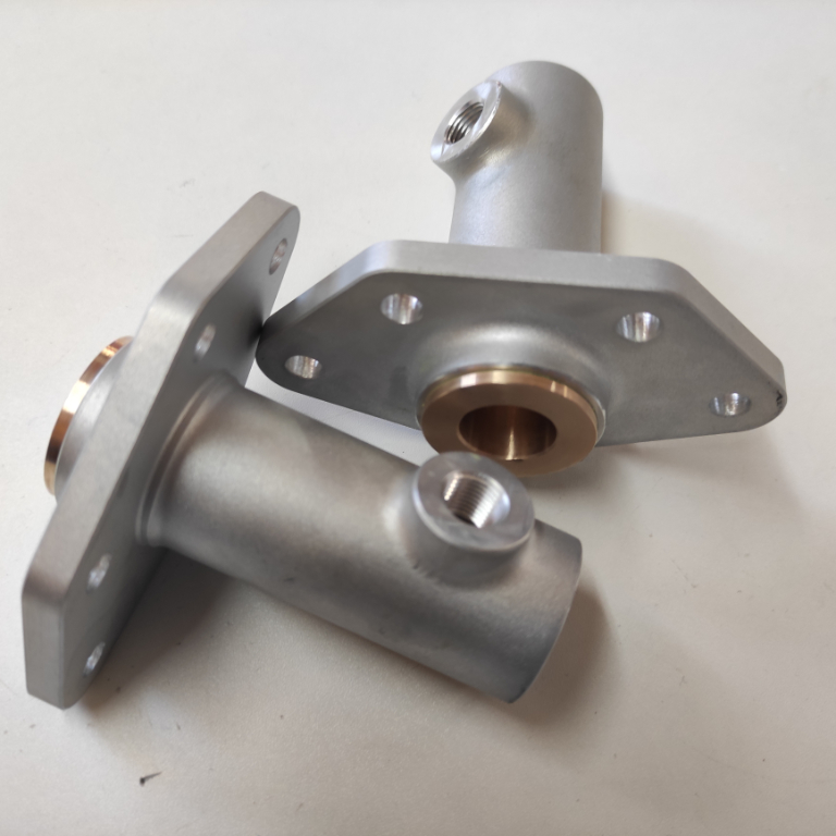 Landing Gear Retract Fitting 81-33-013 -1